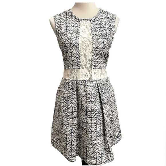 Sea New York Tweed Fit & Flare Dress w/White Floral Lace Cut Outs & Pockets (4) - Picture 3 of 16